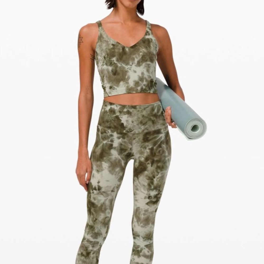 Lululemon Align Tank *Diamond Dye
Light Sage Army Green Dark Olive Size 4 - Picture 4 of 7